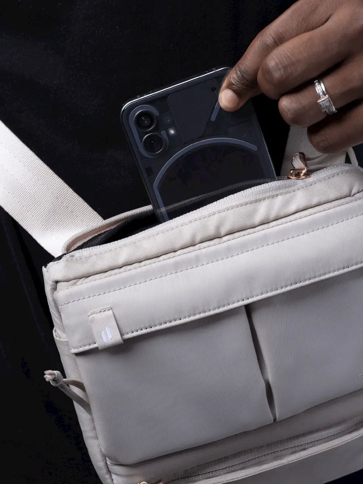 Puffco Travel Bag Beige Close-Up